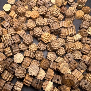 Charm hoa sen trầm hương - trầm hương trầm kệ - chuẩn trầm hương 100% - dùng để mix vòng
