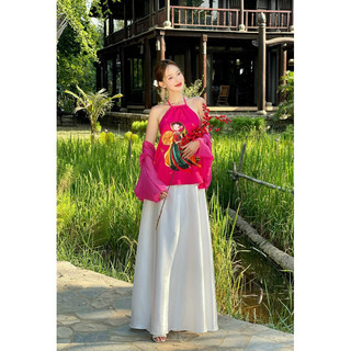 Set yếm cô gái kèm choàng chân váy lụa