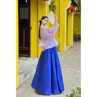 Set yếm cô gái kèm choàng chân váy lụa