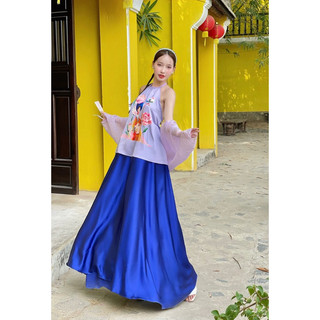 Set yếm cô gái kèm choàng chân váy lụa