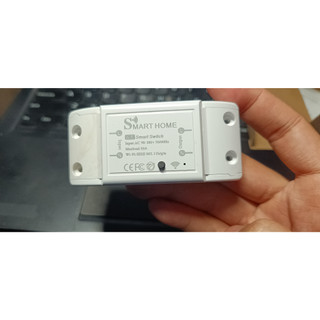 Công tắc Wifi tuya và smartlife điều khiển hẹn giờ tắt bật các thiết bị trong gia đình