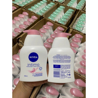 DUNG DỊCH VỆ SINH PHỤ NỮ NIVEA INTIMO ĐỨC