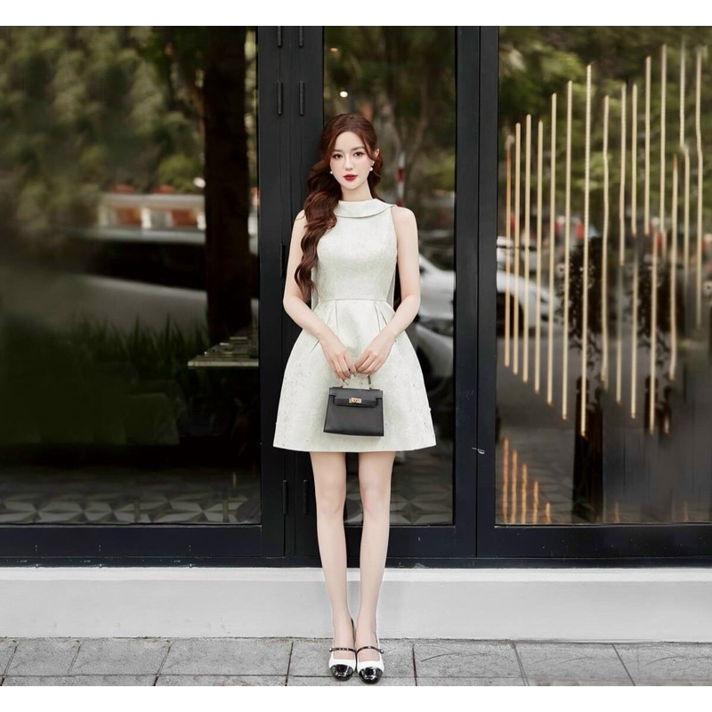 ĐẦM SÁT NÁCH DÂY LƯNG