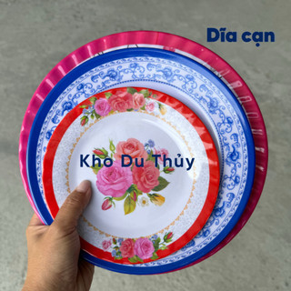 Dĩa nhựa melamine đáy cạn hoa văn màu xanh, màu hồng chất liệu nhựa phíp meca loại mỏng thường dùng làm đĩa bán cơm tấm