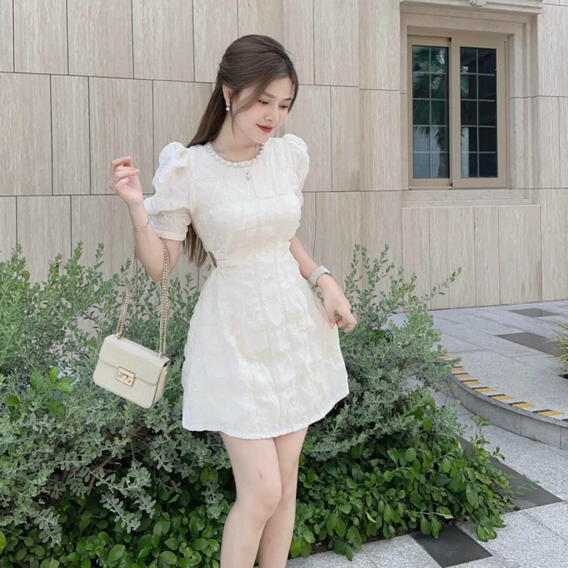 Đầm xốp nổi khoét eo xinh