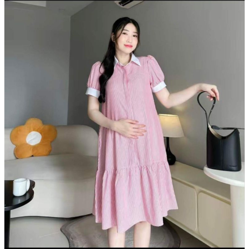 đầm bầu mùa hè.