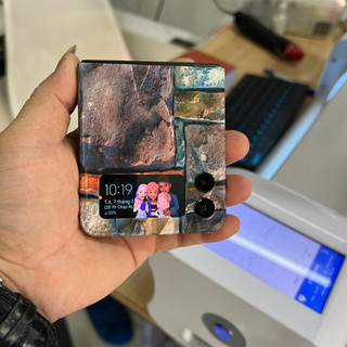 Miếng Dán skin vân Đá Full máy cho SAMSUNG Z Flip 4 5G/ Z Flip 5 5G/ Z Flip 3 5G, làm đẹp và tạo thêm diện mạo mới