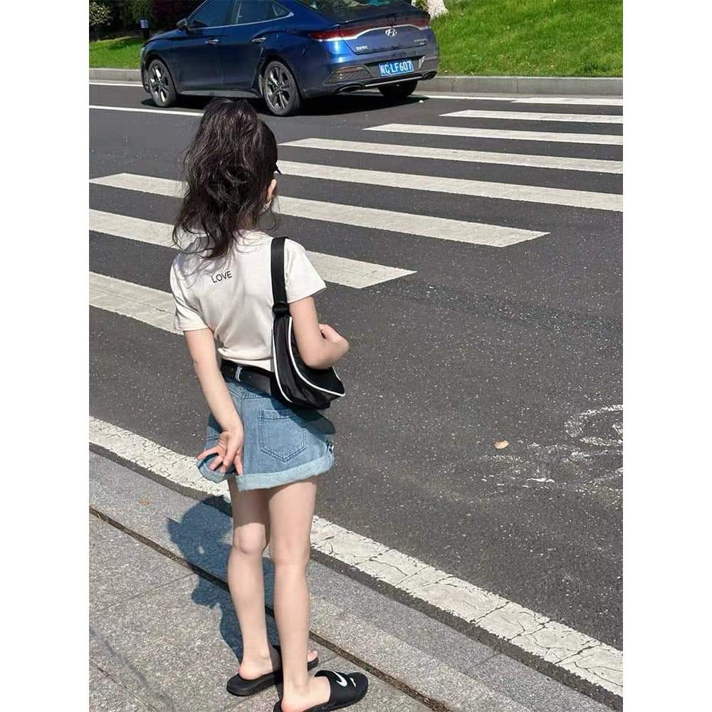 Sét Áo thun và quần sort jean kèm dây nịt hot trend 2024 cho bé gái 10-30kg