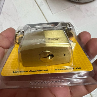 [Hỏa tốc HCM] Ổ khóa Master Lock 1140 EFGDRF thân đồng