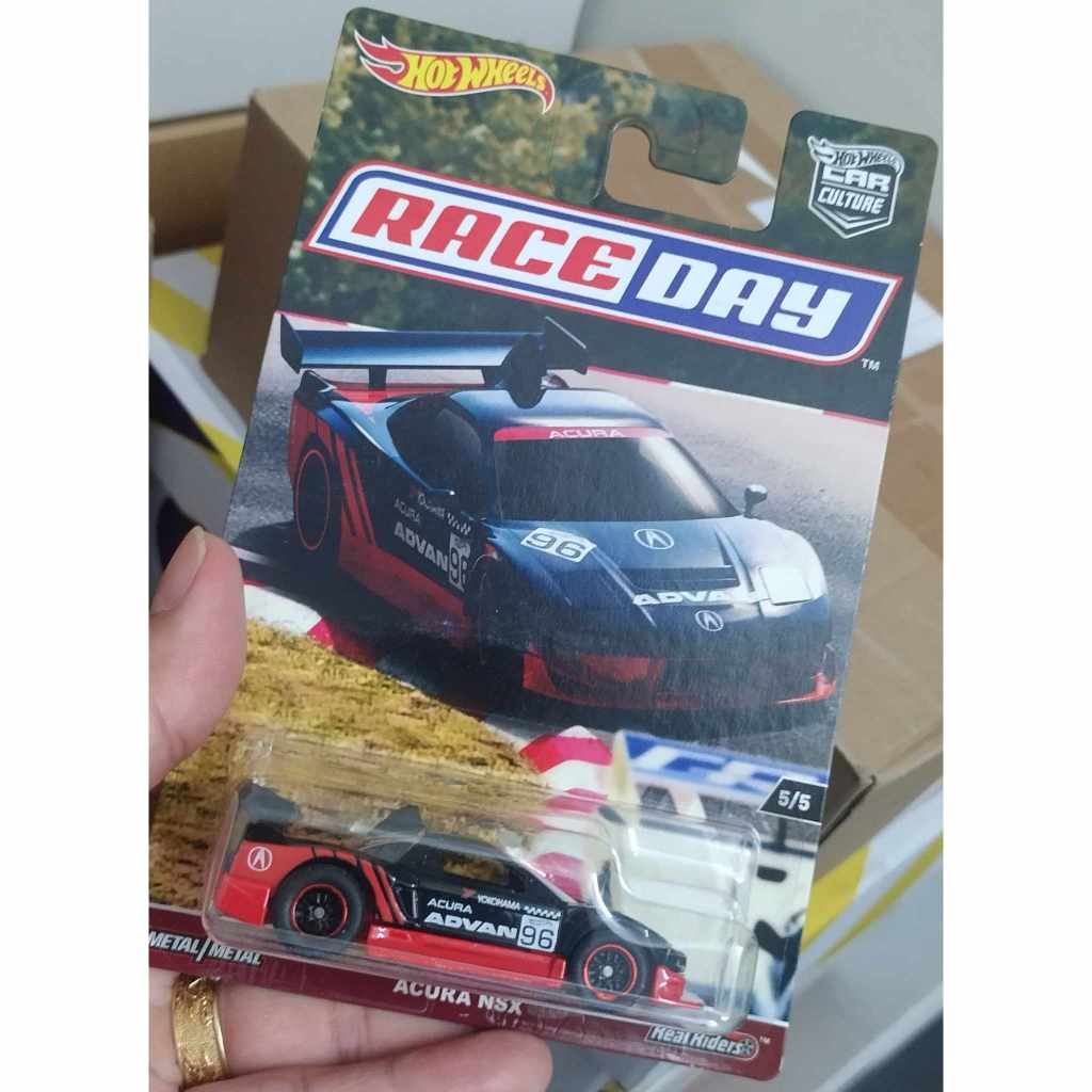 Xe Hotwheels Acura NSX (Tem Advan, Bánh Cao Su, Tặng Protector Card)