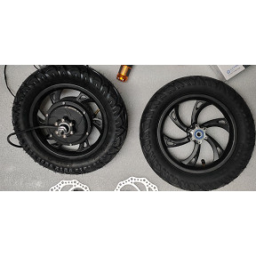 Bánh trước + Động cơ bánh sau liền săm lốp hơi- Xe scooter, xe cá heo loại 12inch, đường kính lốp 30cm.