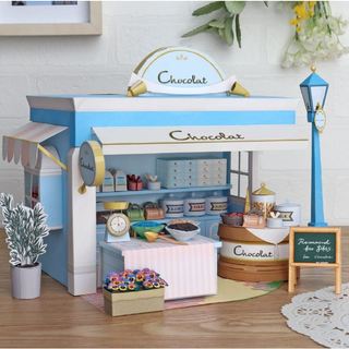 MÔ HÌNH GIẤY 3D CÔNG TRÌNH - Cửa hàng Sô cô la - Chocolate Shop (Mã SP: 04221)
