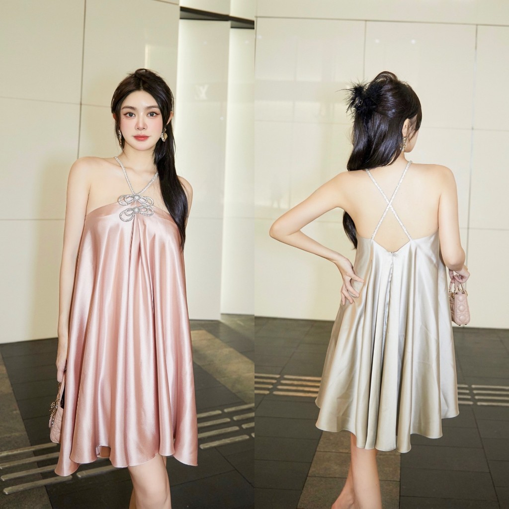 VÁY LỤA DÁNG SUÔNG CỔ YẾM DÂY ĐÍNH ĐÁ SANG TRỌNG TGFASHION