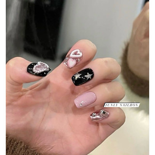 Nailbox thiết kế đen hồng xinh xắn 135