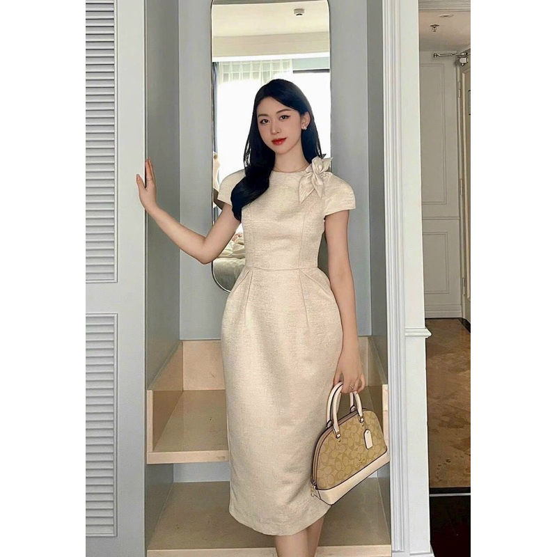 ĐẦM MIDI NƠ VAI
