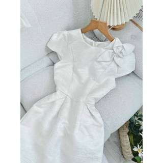 ĐẦM MIDI NƠ VAI
