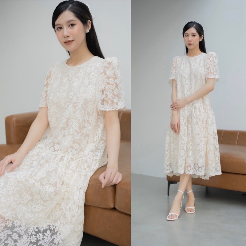 Váy ren hạ eo dáng suông, ren thêu hoa dáng dài ( hàng loại 1)
