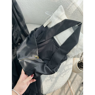 MAXI ĐEN BÈO XẺ TÀ 🤍🖤