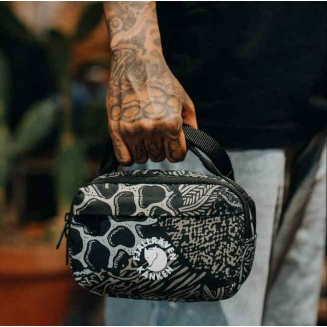 Túi đeo chéo - Túi bao tử Fjallraven Kanken Art Hip Pack