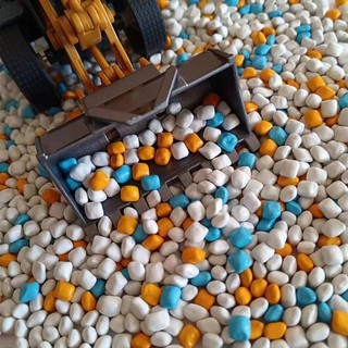 Hạt sứ xúc cát cho bé (nhiều màu)