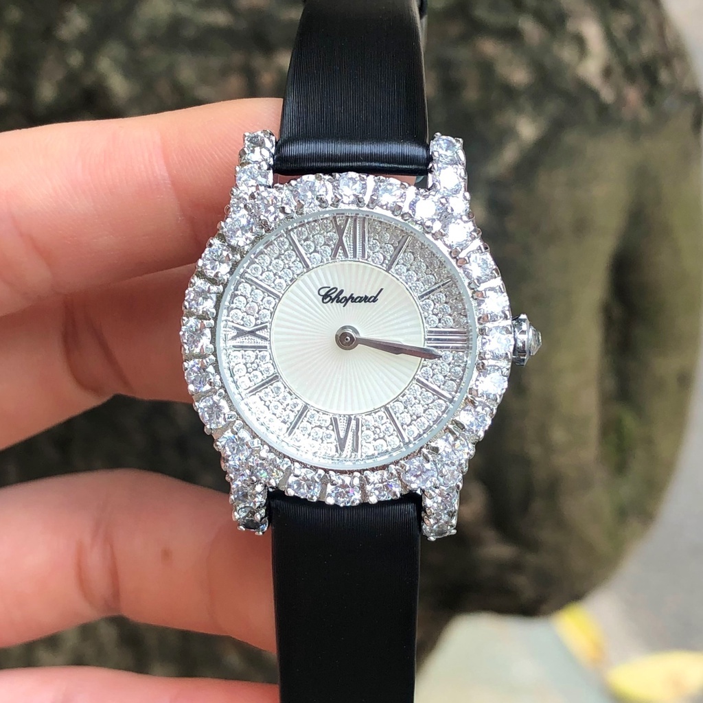 Đồng hồ nữ CHOPARD đính đá sang chảnh, Đồng Hồ Máy Pin Nhật size 32mm Chống Nước 5ATM Mặt kính chống xước có Bảo Hàng
