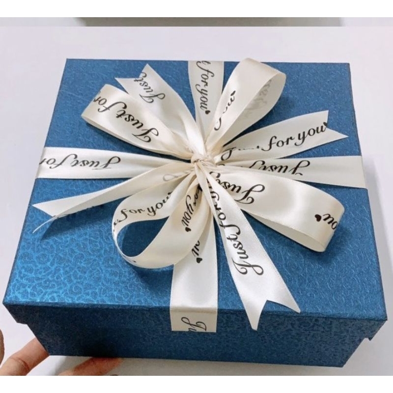Hộp vuông size lớn, rộng 25cm cao 8cm