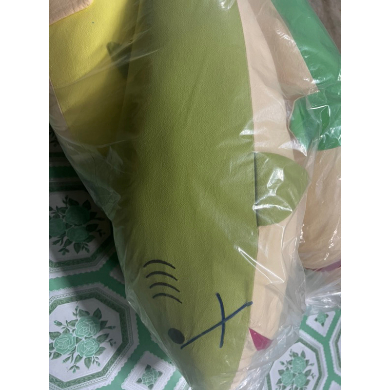 Gối ôm hình cá mập cho bé kích thước 70x20 cm, hometex