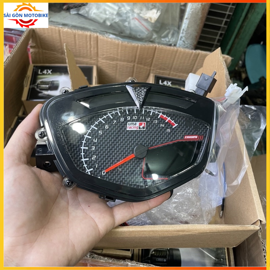 Đồng hồ Uma nền cacbon Exciter 135 , Sirius
