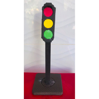Đèn giao thông mầm non làm bằng xốp bitit cao 28cm, 15k 1 cây