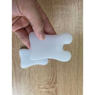 ngọc vuông cạo gió cữu đới
