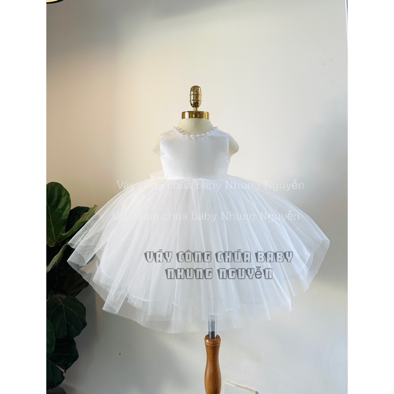Váy cho bé gái lưng V ngọc trai