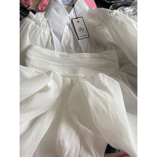 Set sơ mi chân váy bồng bềnh chuẩn 𝐀𝐒𝐇𝐘𝐋𝐄𝐘