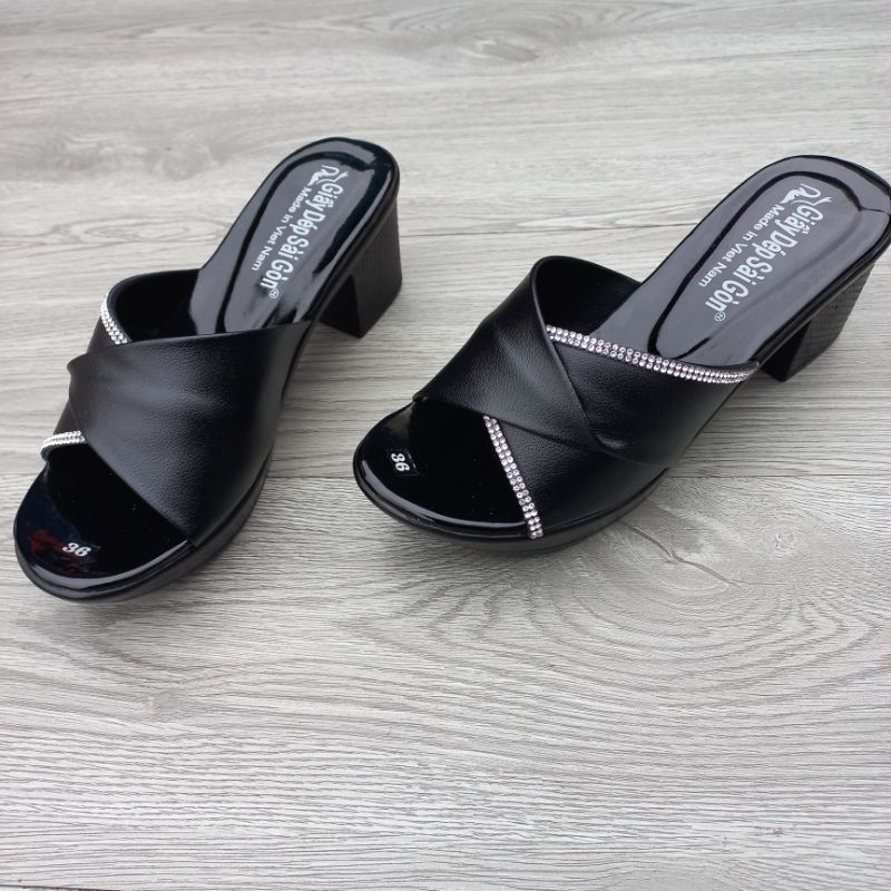 DÉP NỮ TRUNG NIÊN [ SIZE 36-43 ]ĐẾ XUỒNG CAO 3CM  -5CM SIÊU  8CM  QUAI ĐÍNH 2 HÀNG ĐÁ