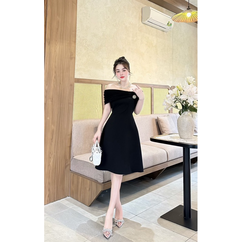 Váy trễ vai đính đá mã s04 - hàng thiết kế vải loại 1 nhập khẩu Hàn (Hot trend 2024) | BigBuy360 - bigbuy360.vn