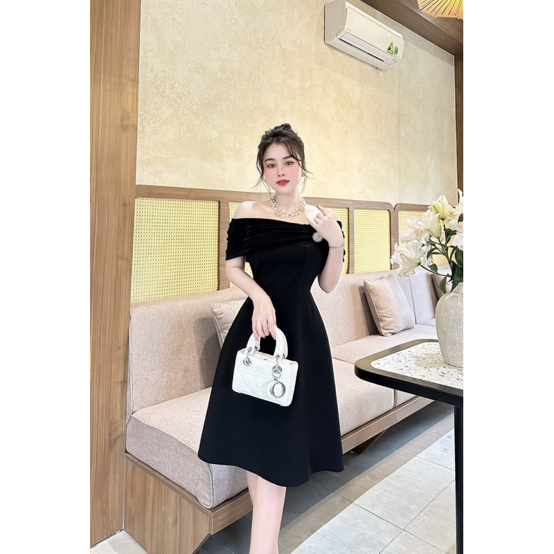 Váy trễ vai đính đá mã s04 - hàng thiết kế vải loại 1 nhập khẩu Hàn (Hot trend 2024) | BigBuy360 - bigbuy360.vn