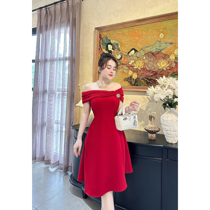 Váy trễ vai đính đá mã s04 - hàng thiết kế vải loại 1 nhập khẩu Hàn (Hot trend 2024) | BigBuy360 - bigbuy360.vn