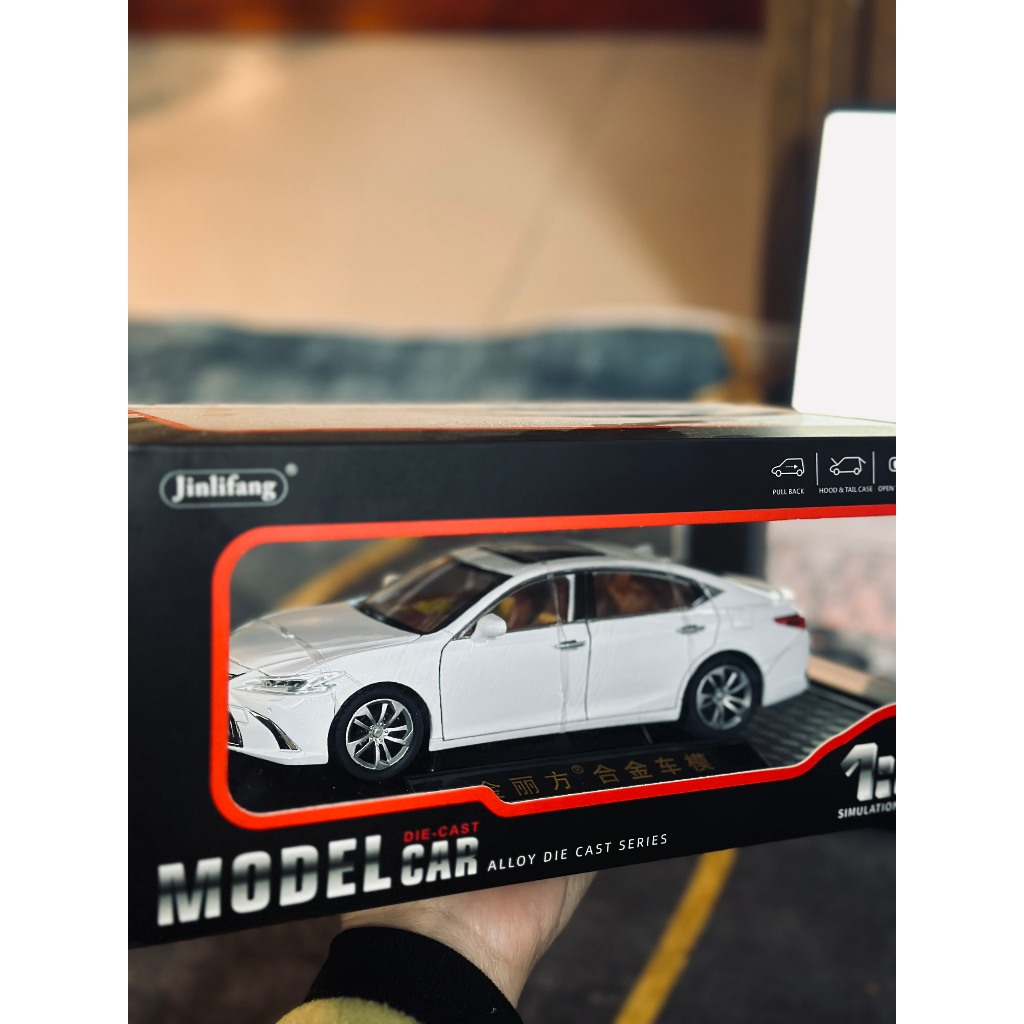 Xe mô hình ô tô LEXUS ES300  1:24