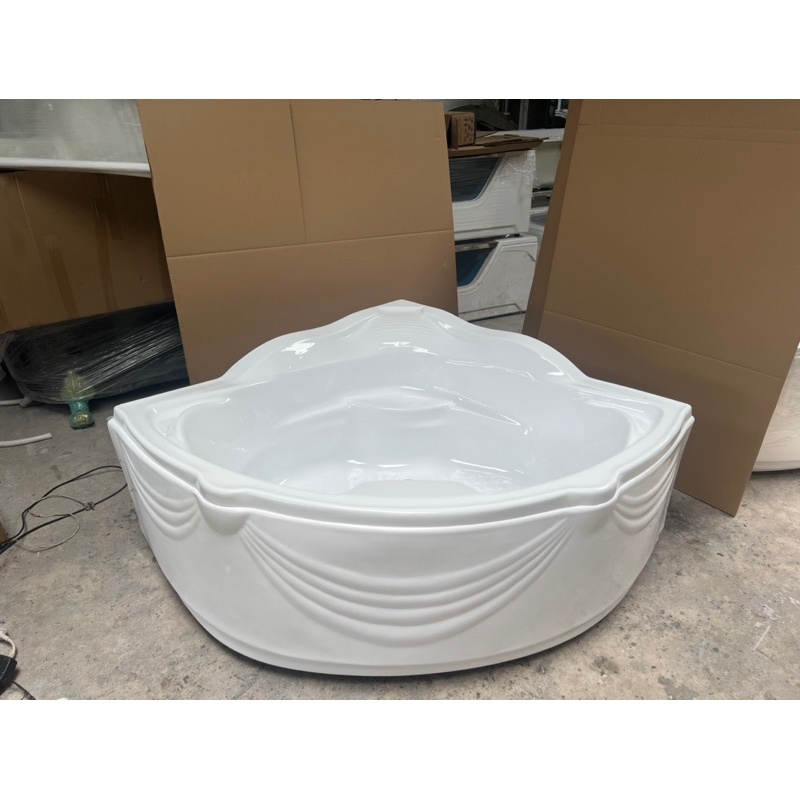 Bồn Tắm Góc cạnh dài 1m3 x 1m3 x 58