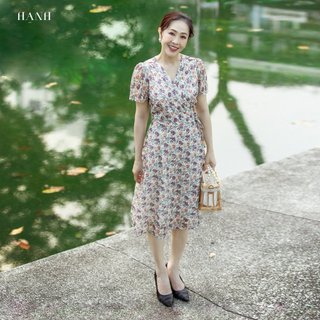 Đầm ren 3D hoa, cổ tim đắp sang trọng, nữ tính