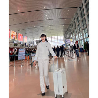 Vali samsonite kết nối usb 8082 kéo doanh nhân samsonite có cổng kết nối usb 8082