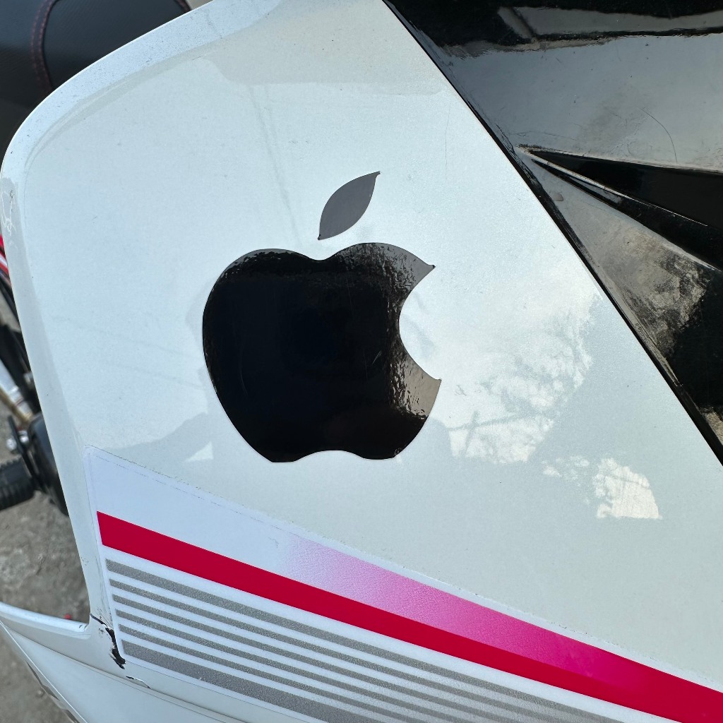 Logo trái táo iphone-chất liệu decal 3 lớp