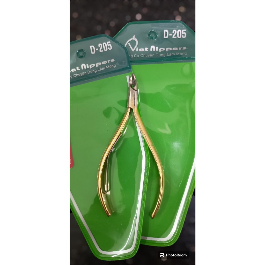 - Vietnippers TẶNG DŨA O.P.I