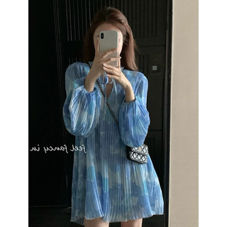 Váy suông ngắn xanh đèn lồng
