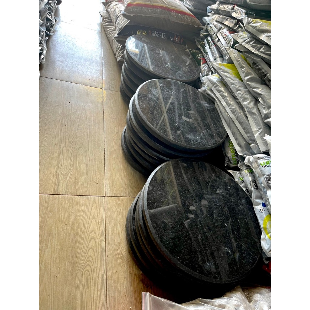 NẮP ĐẬY LỖ HÚT ĐÁY HỒ CÁ KOI