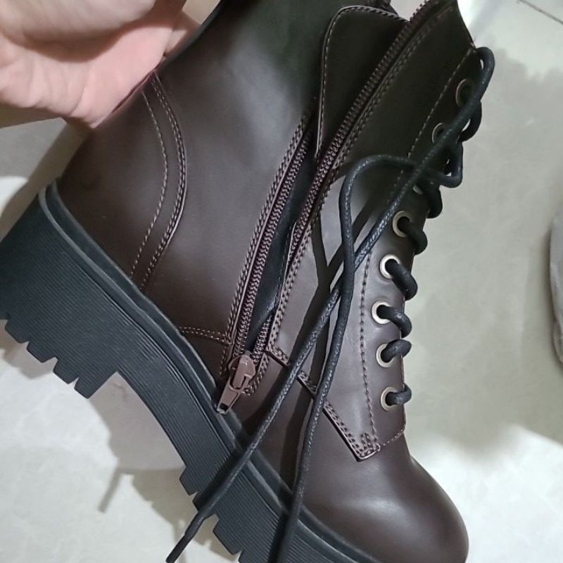 Giày bốt BULL BOXER da bò mịn màu nâu cột dây đế đen 4cm siêu ngầu size 37