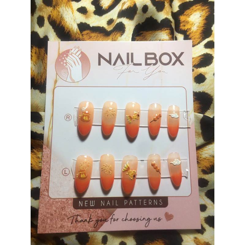 Nails box ombre tông cam mix sticker