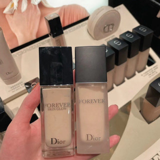 Kem nền Dior Forever 2023 Matte (lì) và SkinGlow (căng bóng) che phủ hoàn hảo, ngăn xuống tone trong 24h chính hãng