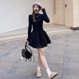 Đầm bale đen len thun tăm tay puff