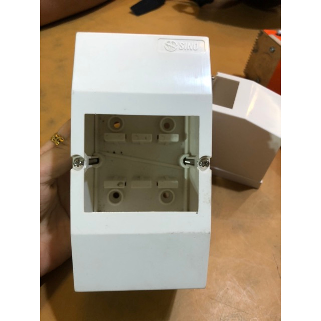 Hộp nổi chứa MCB (CB tép) 1 pha, 2 pha, 6 pha sino