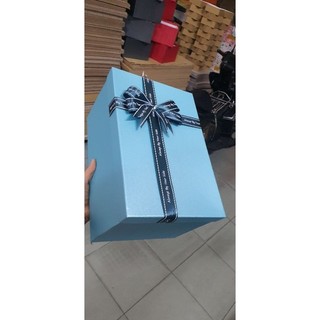 Hộp quà 16x22x15 có kèm nơ ruy băng- Được chọn màu